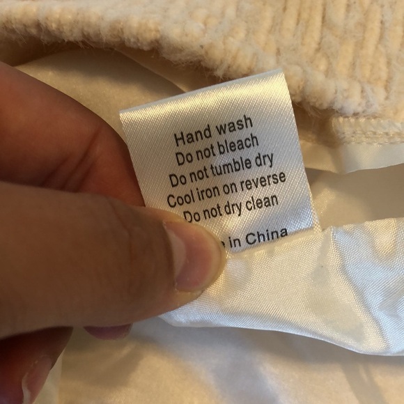 In the Style Womens Mini Skirt Sz 14 Runs Small Ivory Fuzzy Zip Lined Winter - Picture 5 of 9